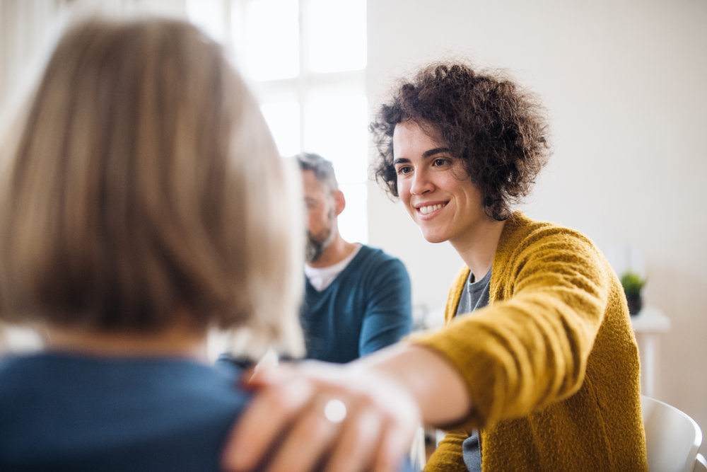 Employees-supporting-one-another